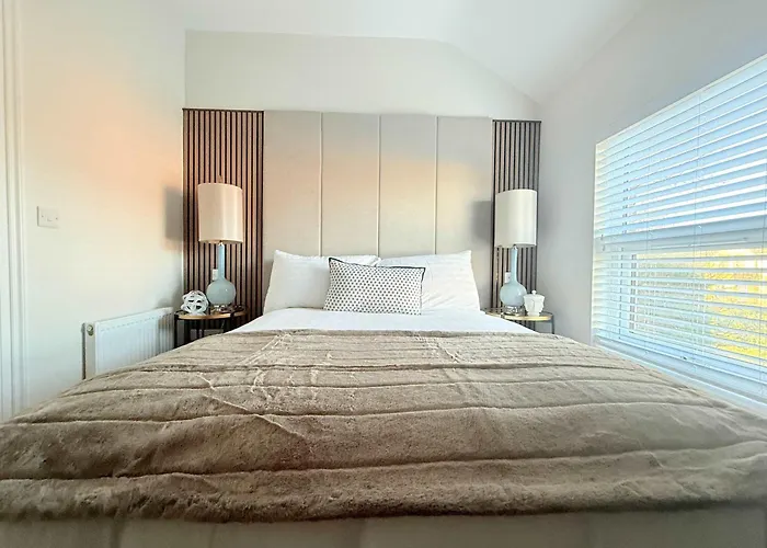 No 50 - 2Nd Floor Beautiful One Bed Apartment In Liverpool Sleeps 4
